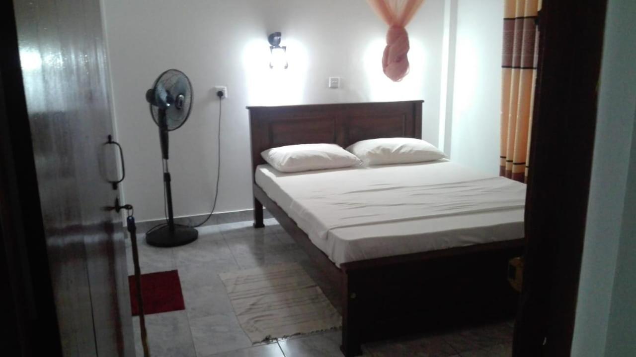 Guesthouse Kind And Love Hikkaduwa Exterior foto